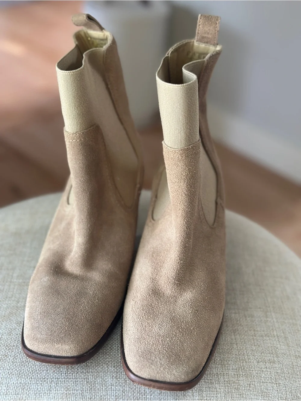 Patina taupe suede